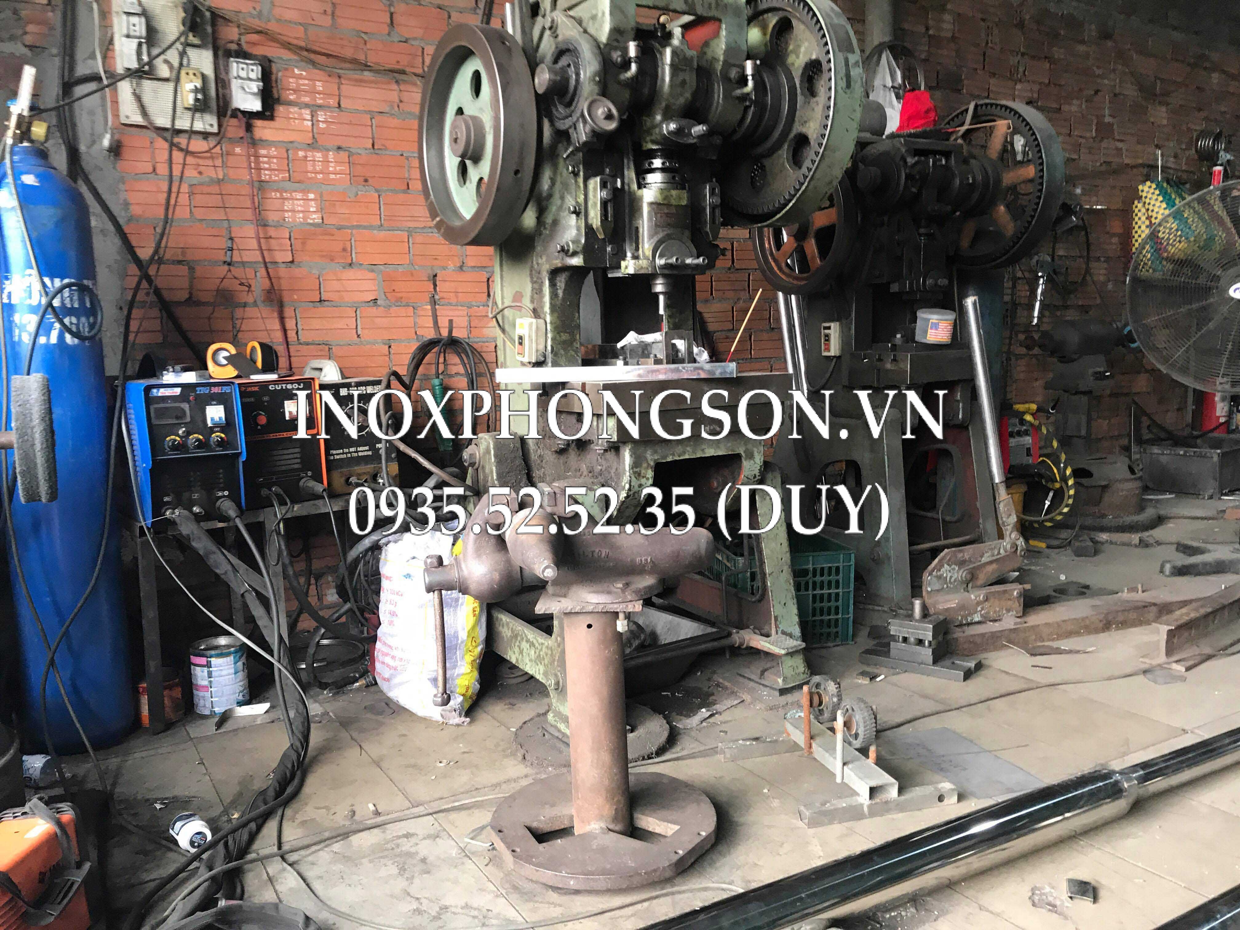 Máy móc chuyên làm Cửa Cổng Xếp